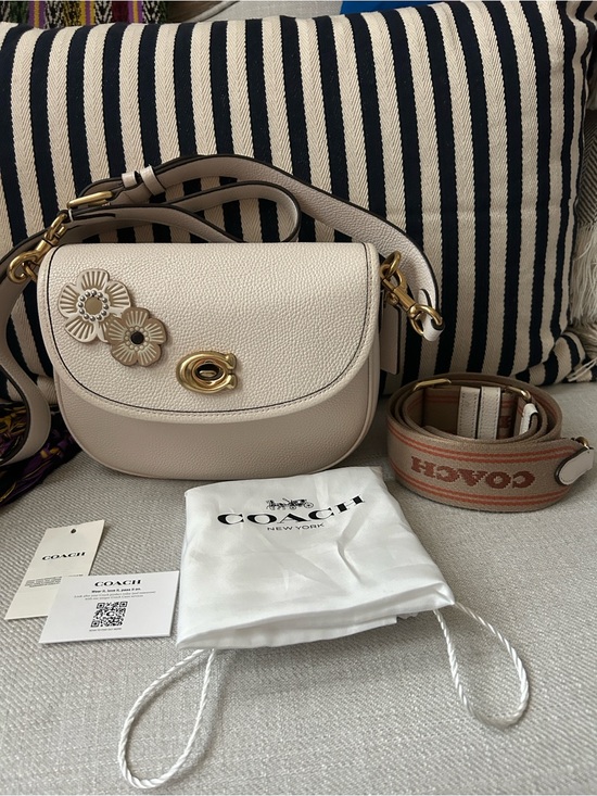 Coach Handbags - Coach Chalk Pebbled Leather Floral Appliqué Crossbody Bag with Gold Hardware